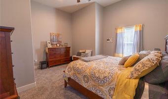114 Goose Ct, Altamont, MO 64620