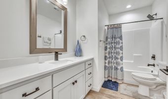 570 Linden Dr, Arnolds Park, IA 51331