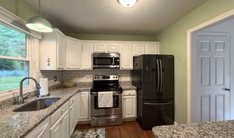 11 Hall Passway, Danbury, CT 06811