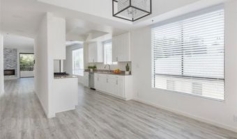 1935 Malcolm Ave 201, Los Angeles, CA 90025