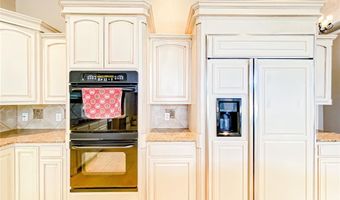 1207 Saddle Lakes Dr, Abilene, TX 79602