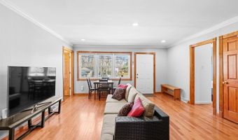 42 Lake Blvd, Aberdeen Twp., NJ 07747