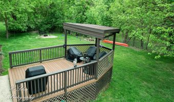 1402 Winaki Trl, Algonquin, IL 60102