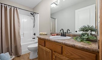 3163 SW Arlan Ln, Ankeny, IA 50023