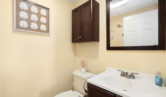 414 North Ln, Bristol, RI 02809