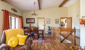 8 FIESTA Ct E, Appleton, WI 54911