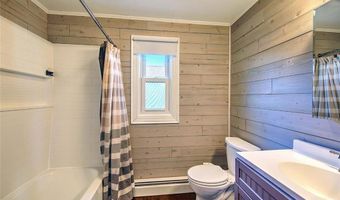 72 Vermont St, Cranston, RI 02920