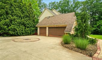 2526 Ashbrook Dr, Ashtabula, OH 44004