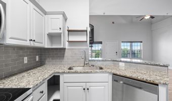 4507 Furling Ln 302, Destin, FL 32541