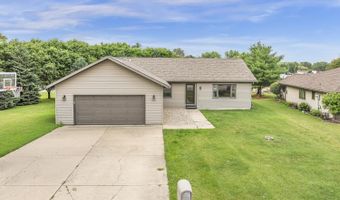 424 Emerald Dr, Arnolds Park, IA 51331