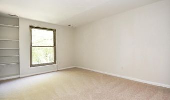 3302 WOODBURN VILLAGE Dr 23, Annandale, VA 22003