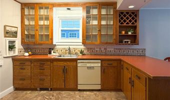 2812 Ogden Pl, Utica, NY 13501