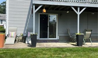 11 College Hill Rd 5A, Warwick, RI 02886