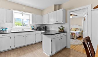 291 Maple Ave 1, Barrington, RI 02806