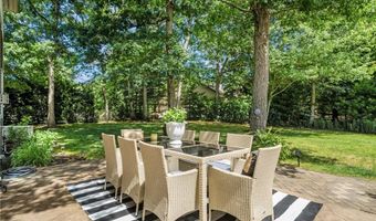 470 Sylvan Ct, North Kingstown, RI 02874