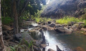 64-486 Kamehameha Hwy 16-D, Haleiwa, HI 96712