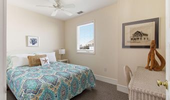 23 5th St, Beach Haven, NJ 08008