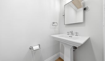 247 Pine Dr, Bayville, NJ 08721