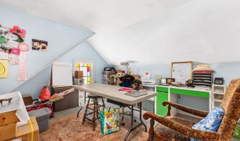 9 Mountainville Rd, Danbury, CT 06810