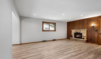 2407 S CLOVER Ln, Appleton, WI 54915