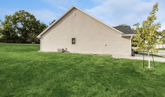 336 13th Ave SW 1, Altoona, IA 50009