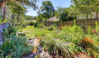 840 Harmony Ln, Ashland, OR 97520