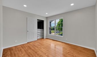 5 Covington Ct, Algonquin, IL 60102