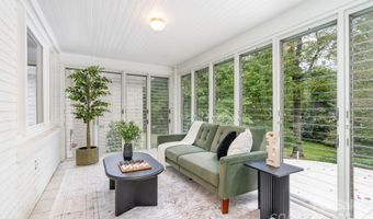 931 Hickory Nut St, Charlotte, NC 28205