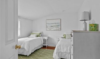 19 Warren Ave 19, Middletown, RI 02842