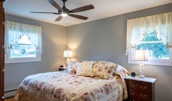 4 Park Ln, Andover, NJ 07860