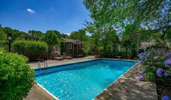 2012 Broad St, Camden, SC 29020