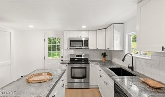 1510 Adams St, Athens, TN 37303