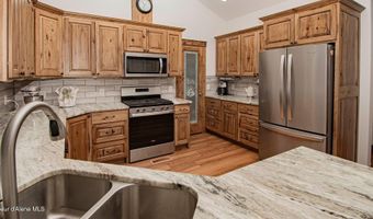 688 Champs Rd, Bonners Ferry, ID 83805