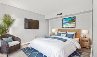 9 Atrium Cir A, Atlantis, FL 33462