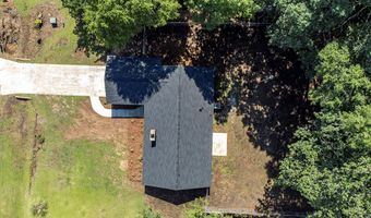 627 Longbow Dr, Albany, GA 31721