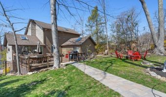 1046 Lakeside Dr E, Alloway, NJ 07422