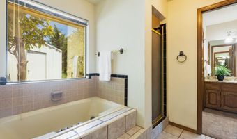5900 LOS HERMANOS Ct NE, Albuquerque, NM 87111