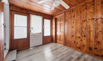 55 River Rd, Agawam, MA 01001