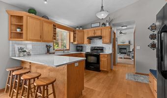 W5982 STRAWFLOWER Drive, Appleton, WI 54915