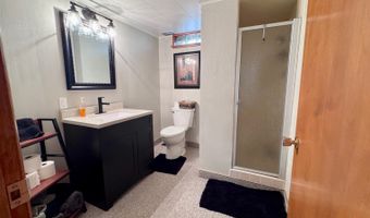 203 3rd Ave SW, Bowman, ND 58623