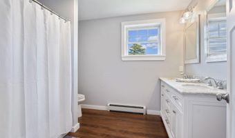 37 Trolly Farm Way, Falmouth, ME 04105