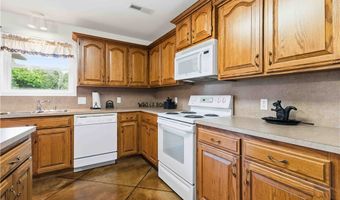 136 Riverview Dr, Anderson, MO 64831