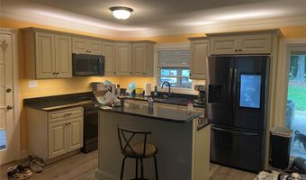514 Crestview Dr, Albemarle, NC 28001