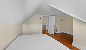 18 Rhode Island Ave 3, Newport, RI 02840