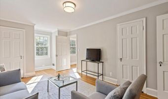 5013 WORTHINGTON Dr, Bethesda, MD 20816