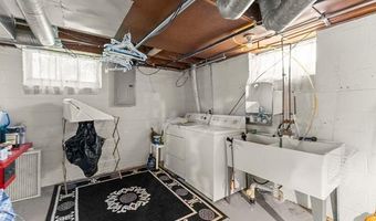 7652 Osage Ave, Allen Park, MI 48101