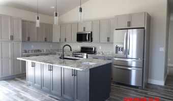 2233 Zuni Trl, Bar Nunn, WY 82601