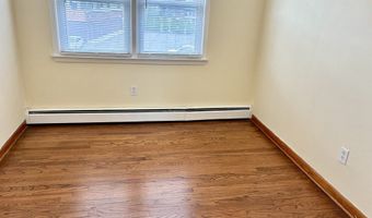 658 Beechmont Ave, Bridgeport, CT 06606