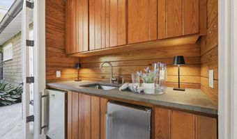 698 BEACH Ave, Atlantic Beach, FL 32233