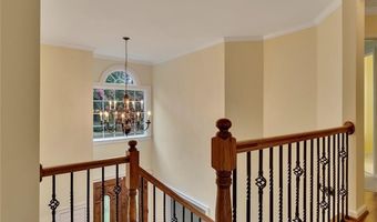 5035 Towne Lake Hls N, Woodstock, GA 30189
